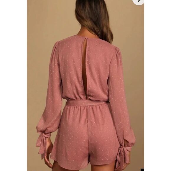 Lulus Closer Look Dusty Rose Mauve Swiss Dot Tie Sleeve Romper Size Small - Picture 10 of 10
